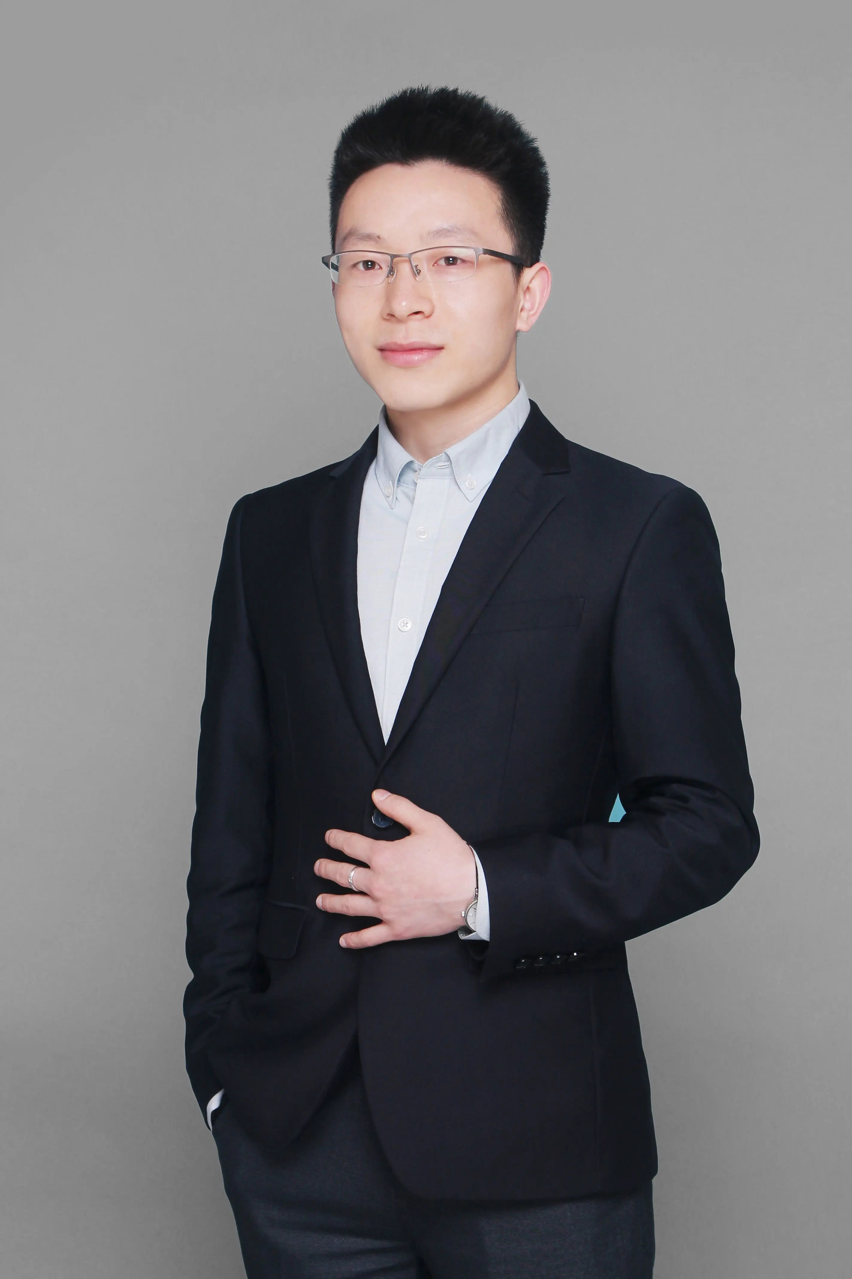 曾佳佳老师,